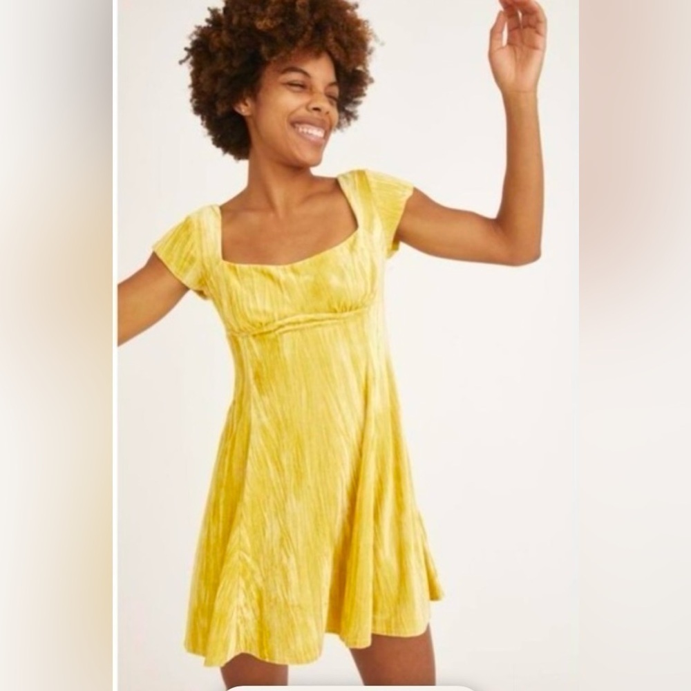 Urban Outfitters Uma Velvet Cap Sleeve Mini Dress size small
